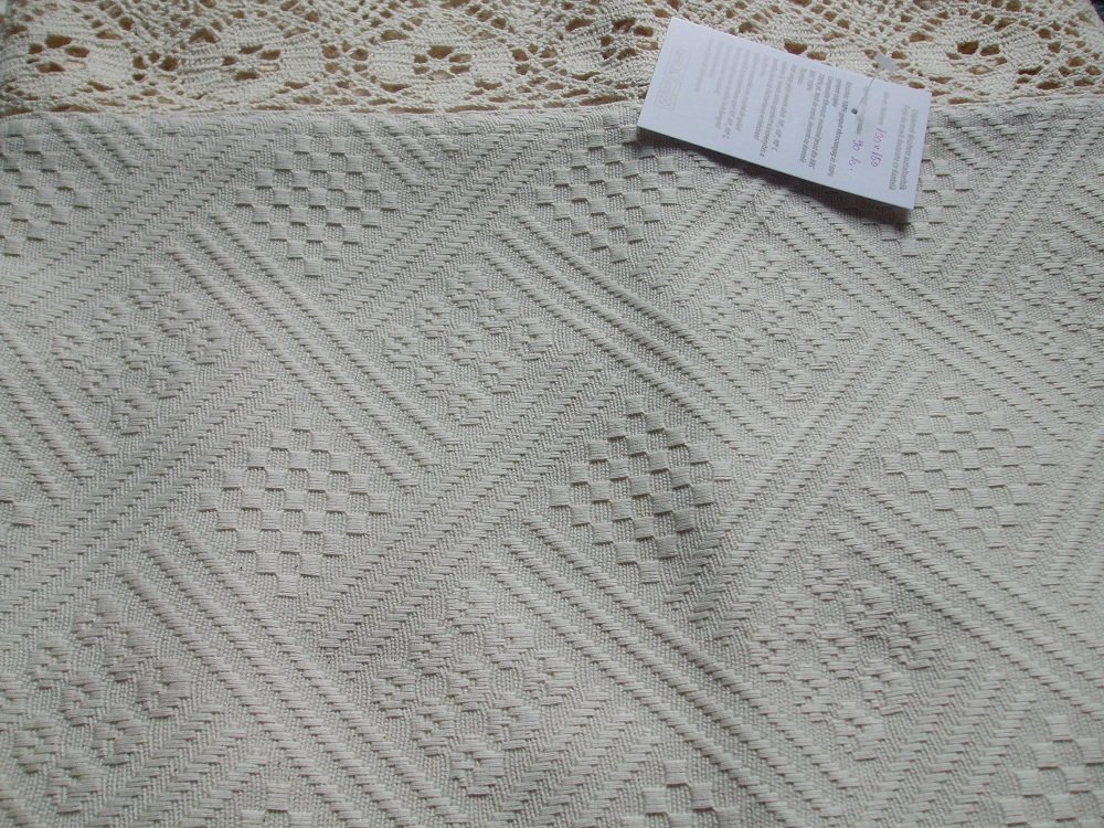 Tablecloth05